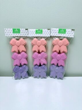 Set of 9 Plastic Bow Containers - Pink, Purple, Light Pink, Spring 2026
